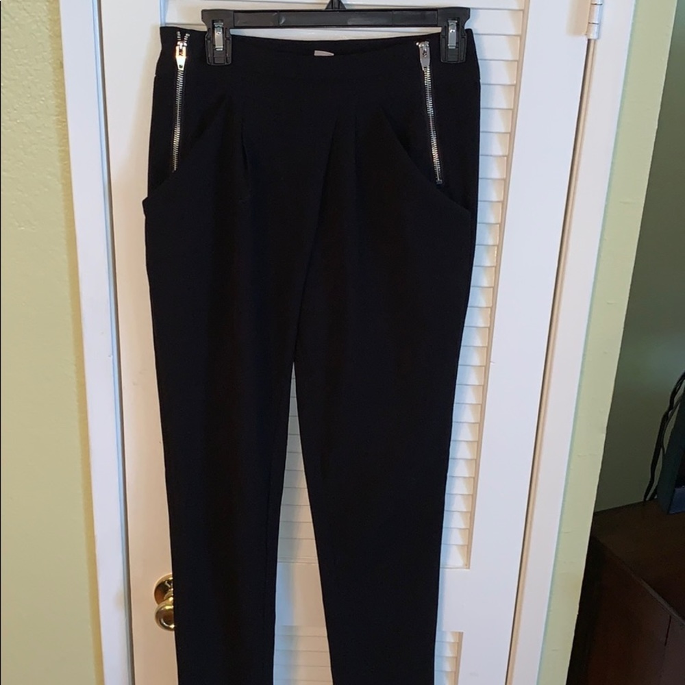 H&M Trousers w/Zipper detail